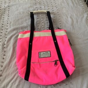 neon pink kavu bag